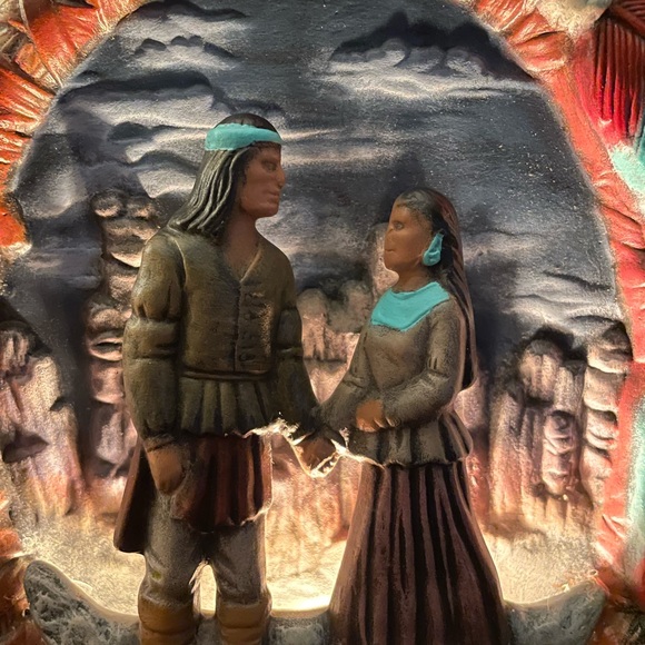 Native American Couple Accent Light, Lamp, Table Decorative lamp - Picture 2 of 10